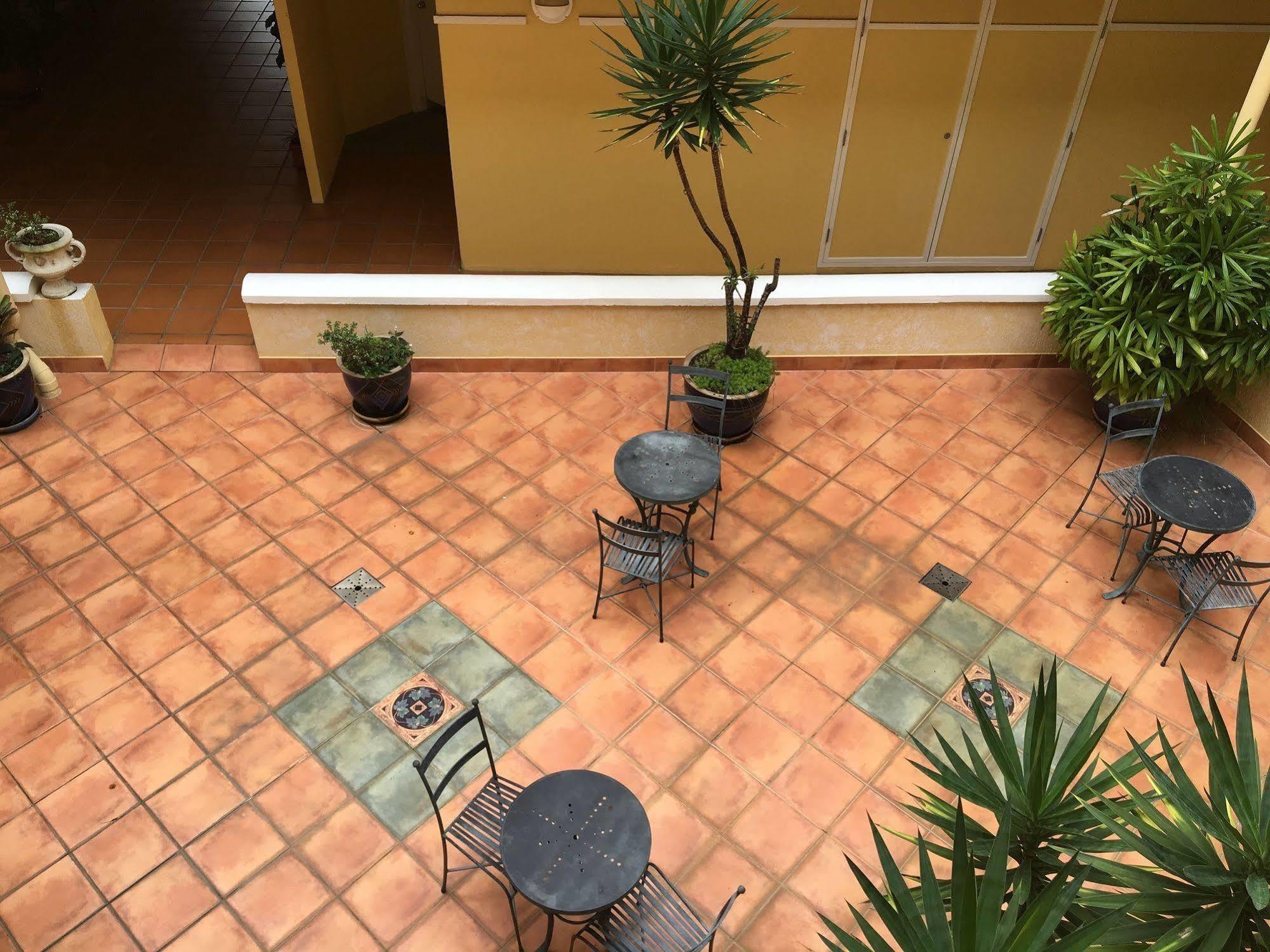 Il Palazzo Holiday Apartments Cairns Exterior foto